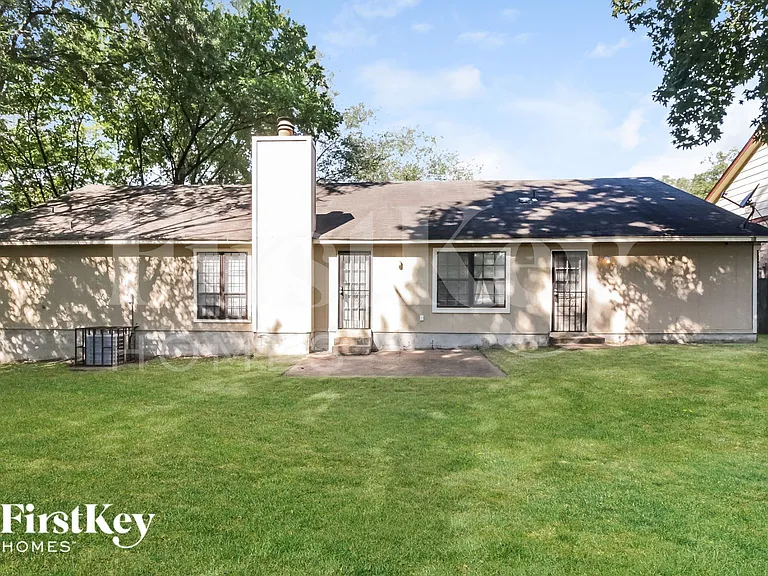 7132 Shadow Oaks Dr — Photo 15