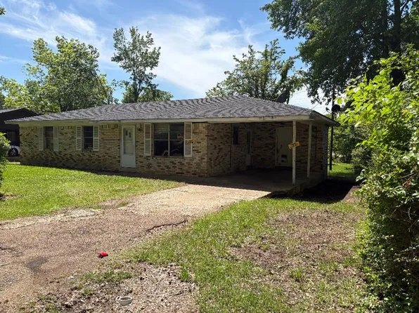 205 Claude St, Batesville, MS 38606