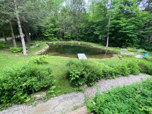 1196 Bancroft Rd, Becket, MA 01223