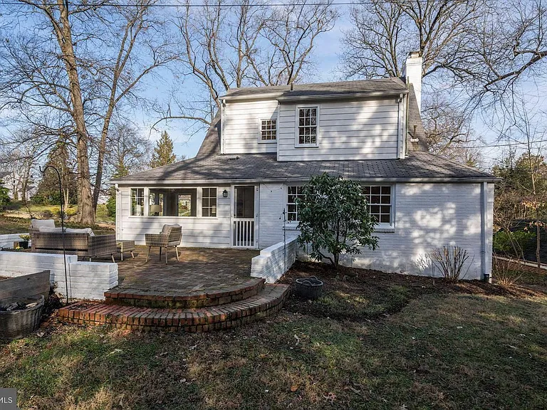 1628 N Harrison St — Photo 23