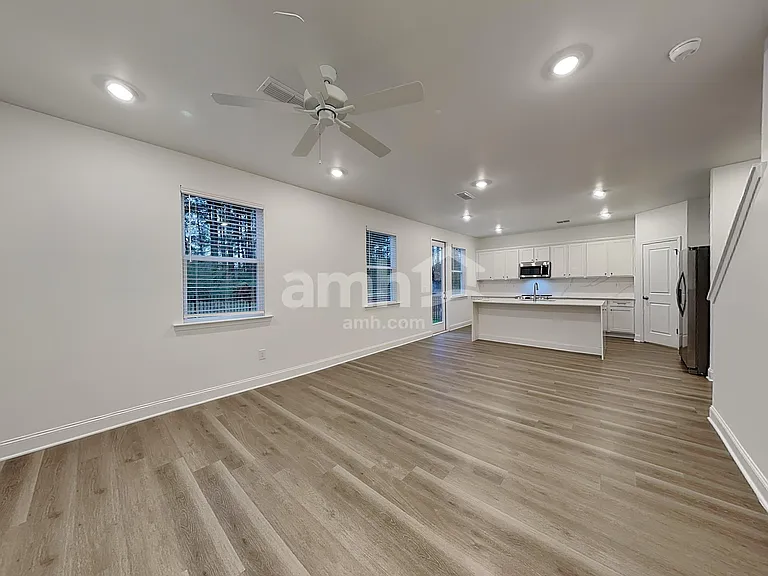 1568 Aquamarine Dr — Photo 6