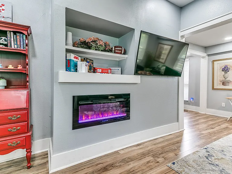 619 E Frank St — Photo 19