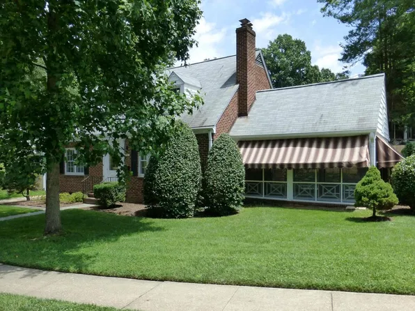 985 N Powhatan St, Arlington, VA 22205