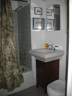 Rented by Oxford Property Group | media 4