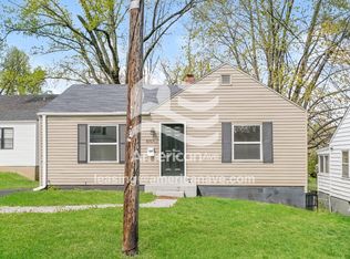 8757 Wescott Ave, Saint Louis, MO 63136