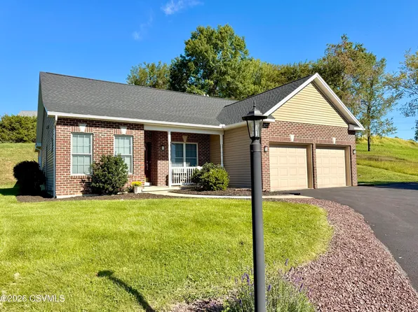 126 Reagan Cir, Northumberland, PA 17857