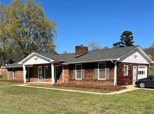 200 Choyce St, Lexington, NC 27295