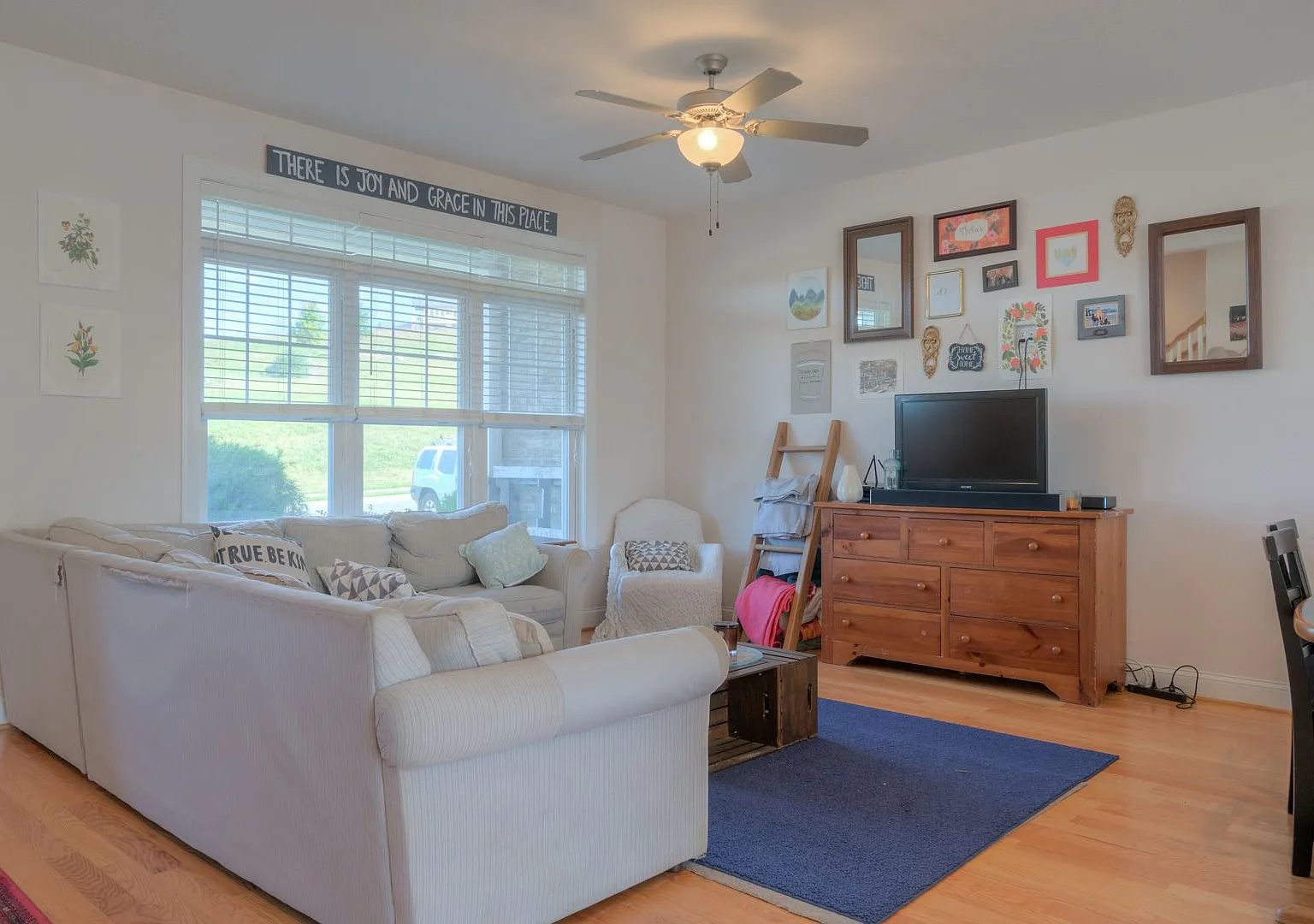 4-Bedroom Modern Townhouse with Bonus Room and 2.5 Baths — Photo 3