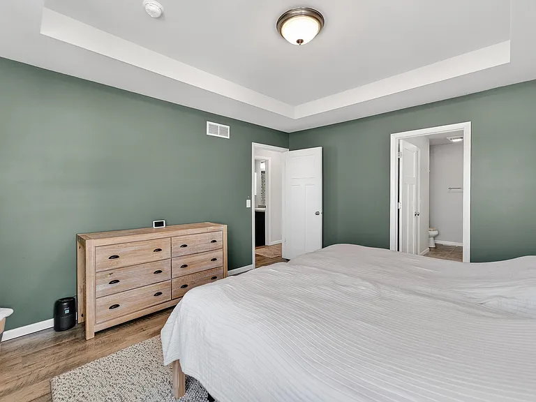 4427 Feather Ln — Photo 10