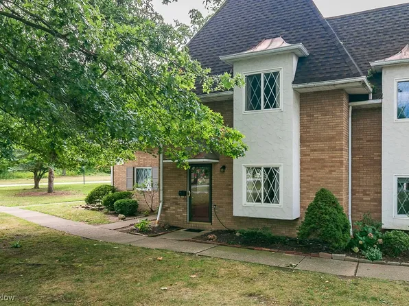 8228 Deepwood Blvd Unit 2, Mentor, OH 44060