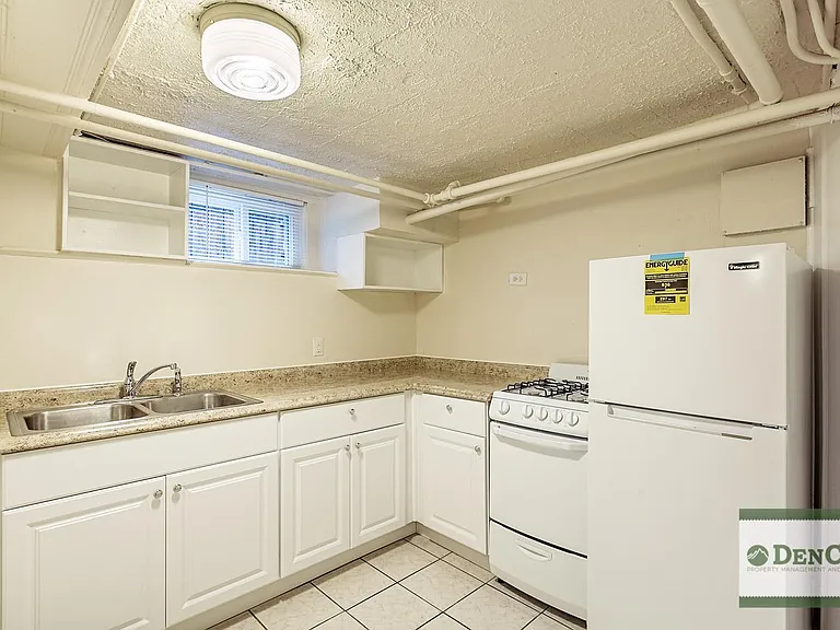 1840 Vine St #6 — Photo 6