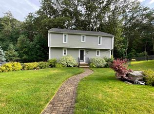 35 Teak Dr, Nashua, NH 03062