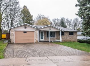 206 Winston Blvd, Cambridge, ON N3C 1M3