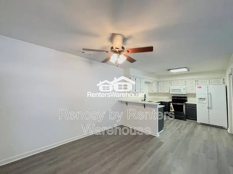 2801 Leeds Ct — Photo 13