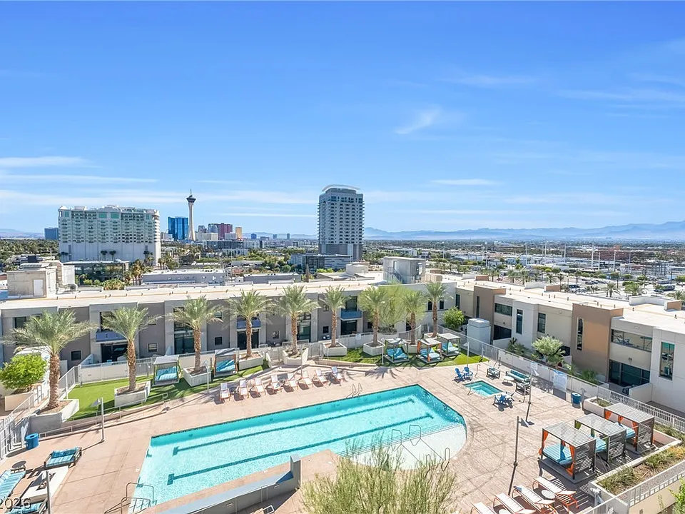 353 E Bonneville Ave #746