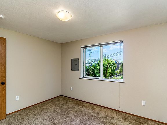 5th image of 3207 Grand Ave #102