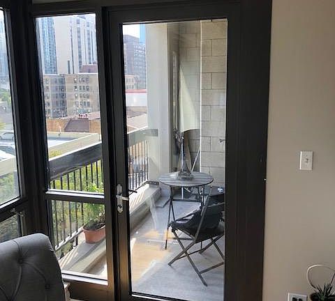 3rd image of 1212 N Wells St APT 602