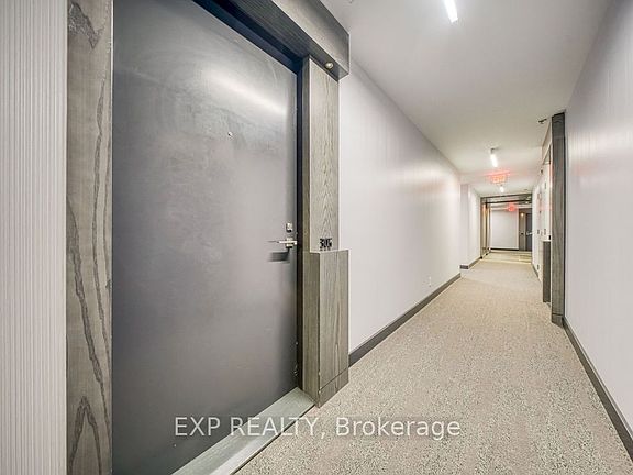 3rd image of 15 Beverley St #305