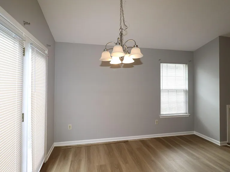 125 Christopher Dr — Photo 9