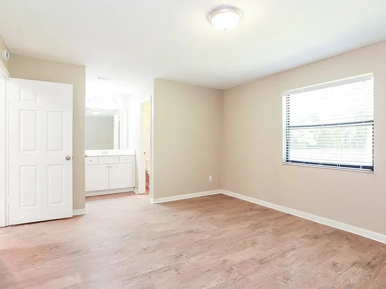 8390 Country Creek Blvd — Photo 11