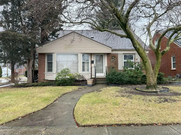 23201 Oak St, Dearborn, MI 48128