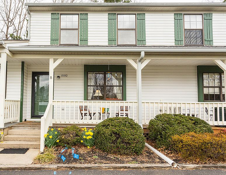 1st image of 1002 Goose Meadow Dr