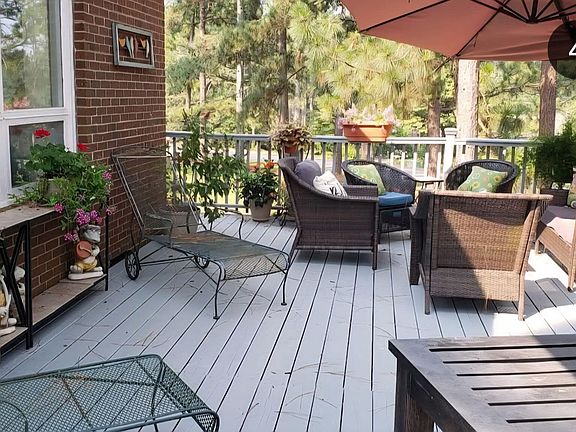 5th image of 156 Shenandoah Road E