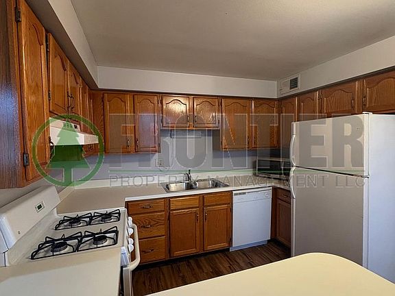 4th image of 3939 Magnolia Ave APT 2E