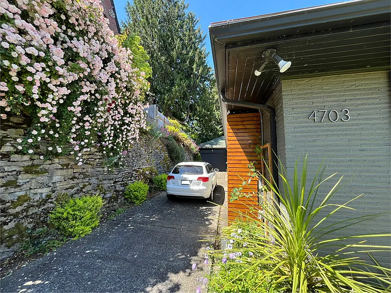 4703 48th Ave S — Photo 3