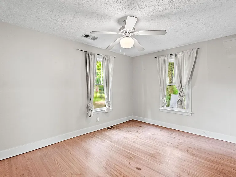 5617 Lee Ave — Photo 14