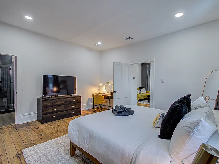 1811 Washington Ave #B — Photo 14