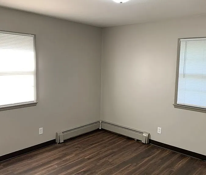 610 E 2nd St S #3 — Photo 7