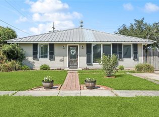 100 W Claiborne Sq, Chalmette, LA 70043
