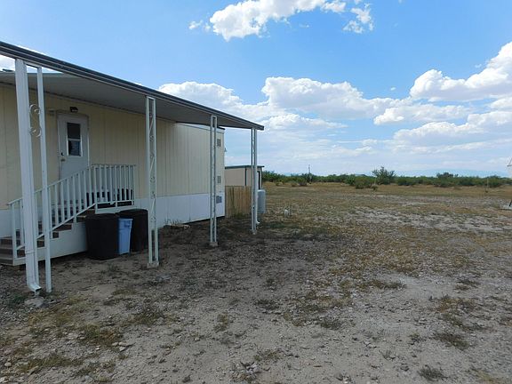 4th image of 2304 N Cottontail Ln