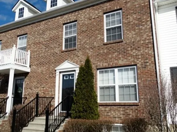 8208 Echo Spring Dr, Columbus, OH 43081