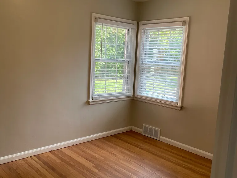 2nd 1st Flr Bedroom In