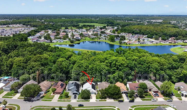 10315 Winding Creek Ln — Photo 33