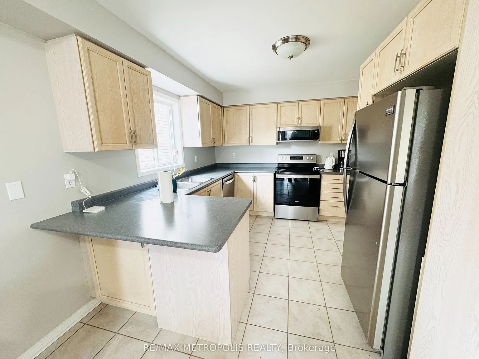 3 bed, $2,850 — Photo 4