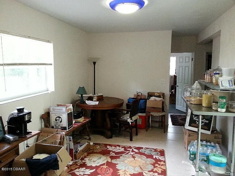 1st image of 440 Elsie Ave