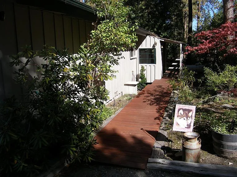 42281 Manley Ave photo 1