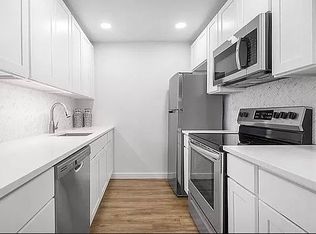 36-27 30th St APT 4F, Astoria, NY 11106