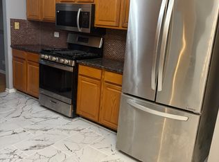 56 Whitman Dr, Schaumburg, IL 60173