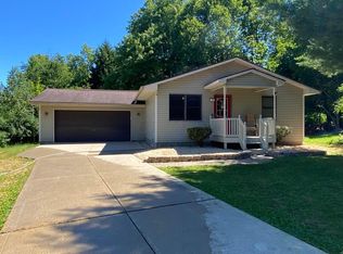 321 Apple Hill Dr S, Howard, OH 43028