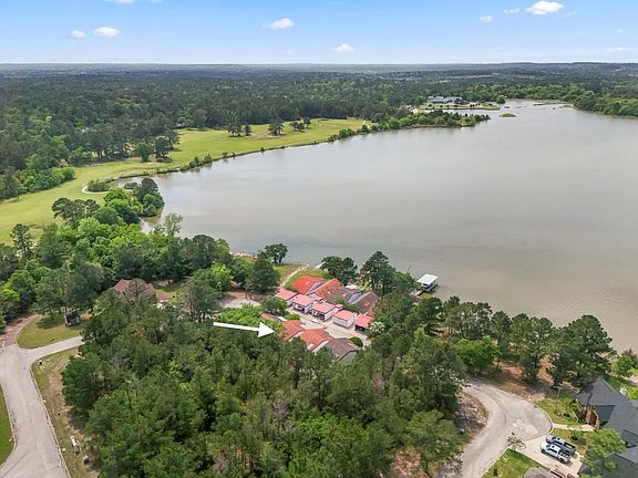 3rd image of 22547 Bayview Cir