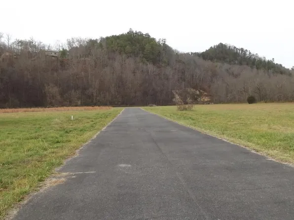 Kaylee, Del Rio, TN 37727