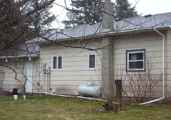 2nd image of 609 15th St SE