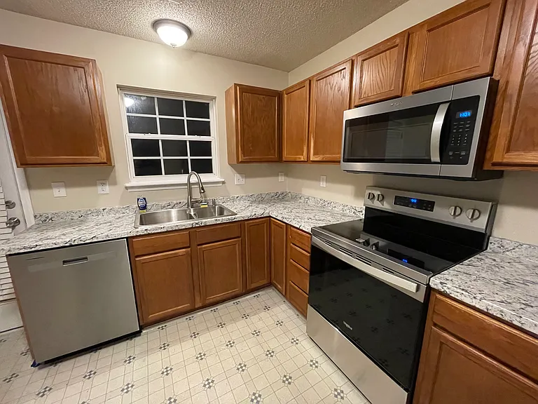 5017 Westview St — Photo 4