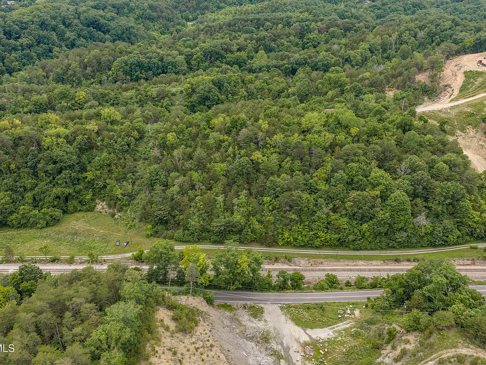 1st image of 700 Piney Flats Rd