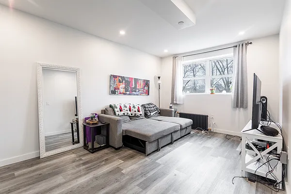 Rented by Bond New York | media 12