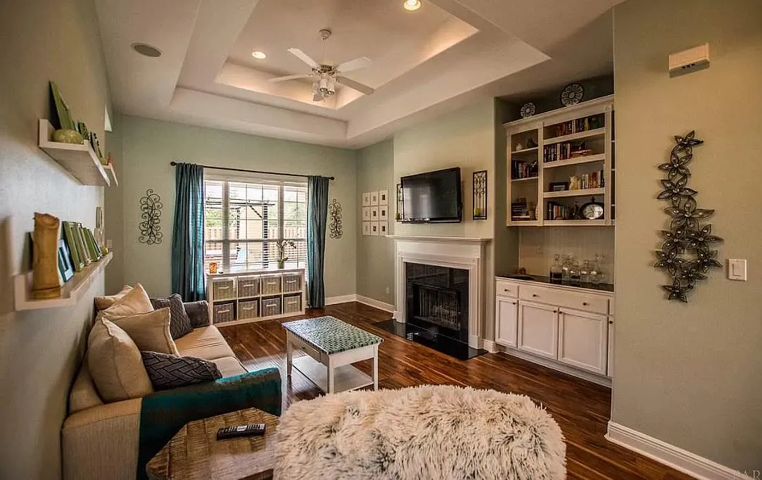 Family Room - 4956 Vizcaya Dr
